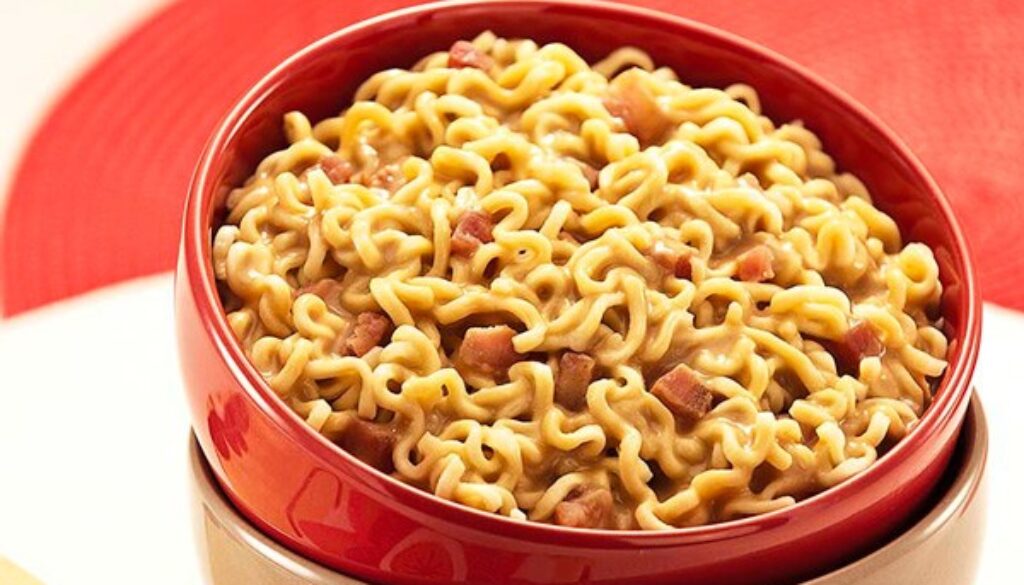 Nissin-Lamen-Cremoso-Picanha-com-Bacon-e-Requeijao1280x852-1